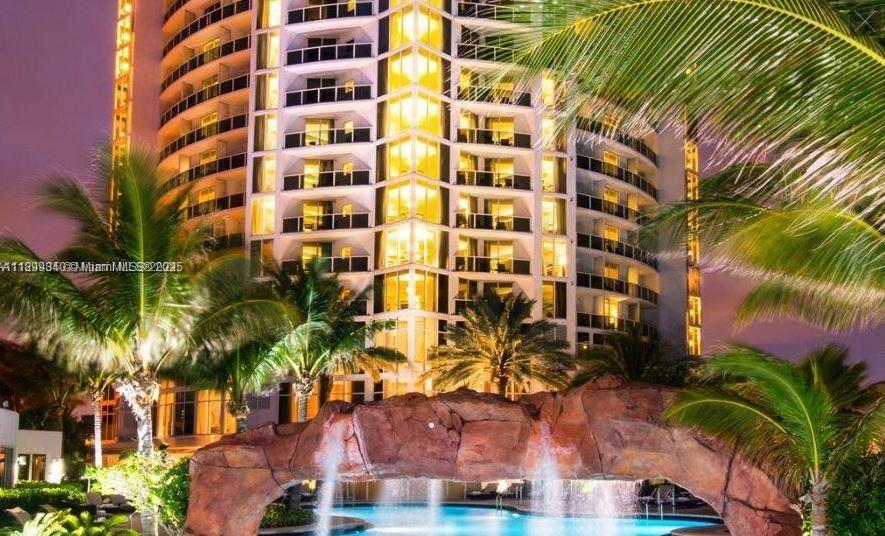 TRUMP INTERNATIONAL BEACH - Residential