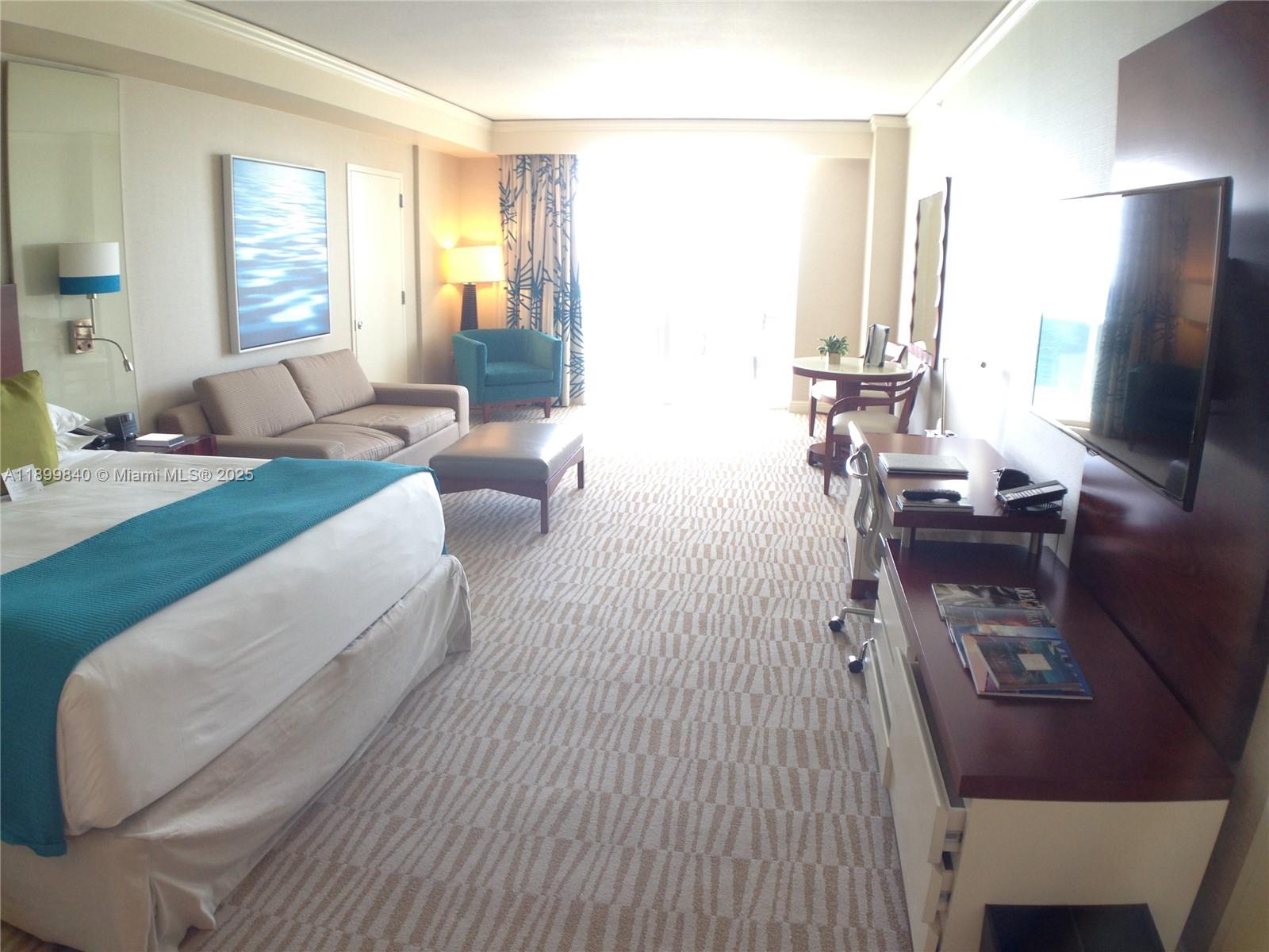 TRUMP INTERNATIONAL BEACH - Residential