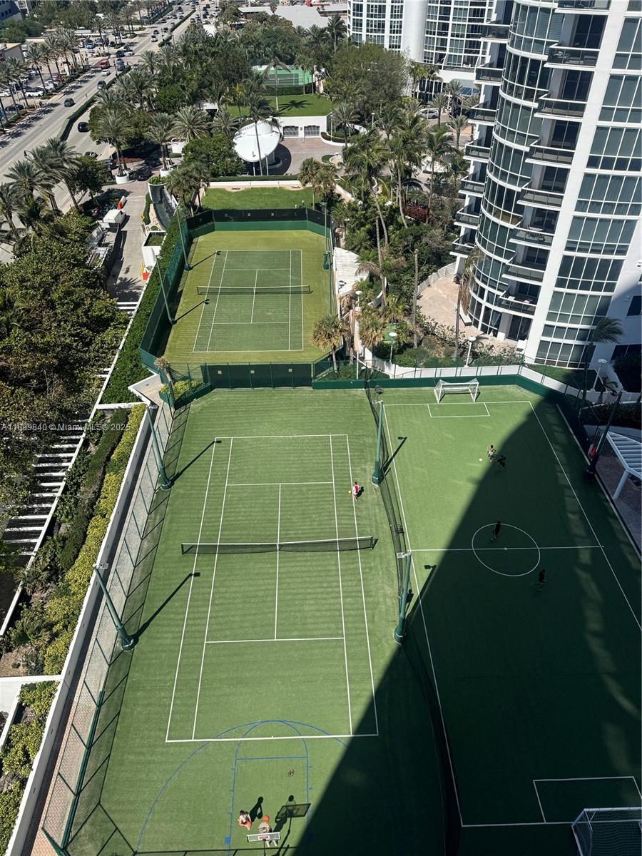 TRUMP INTERNATIONAL BEACH - Residential