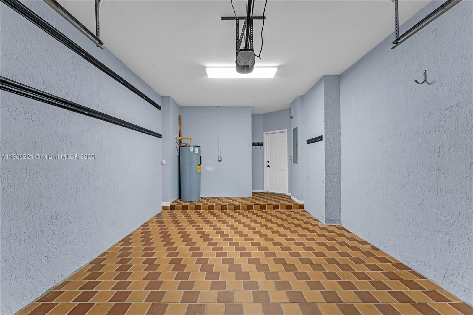 SIERRA BAY - Residential