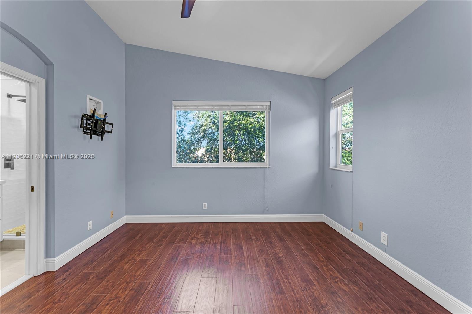 SIERRA BAY - Residential