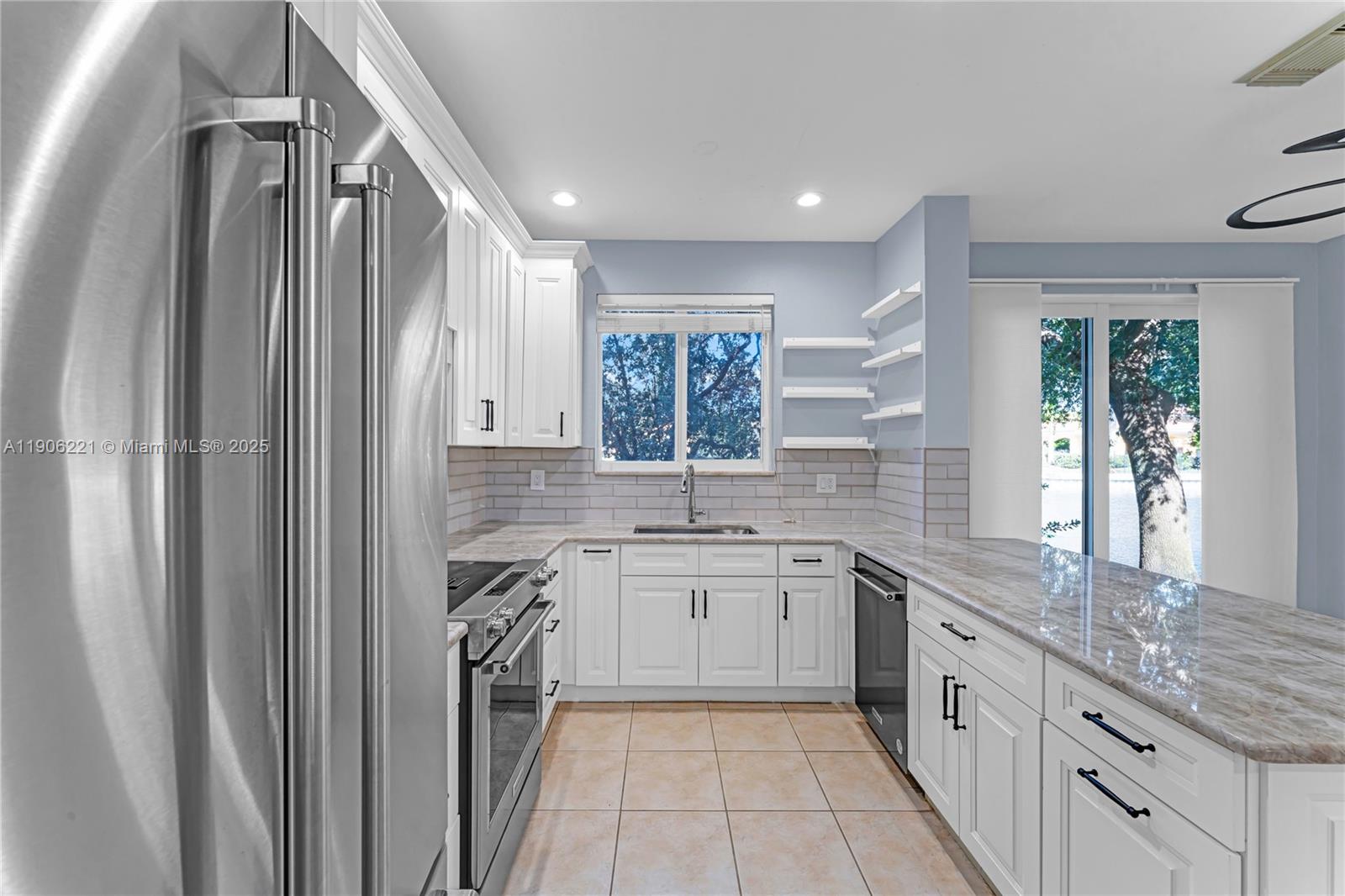 SIERRA BAY - Residential