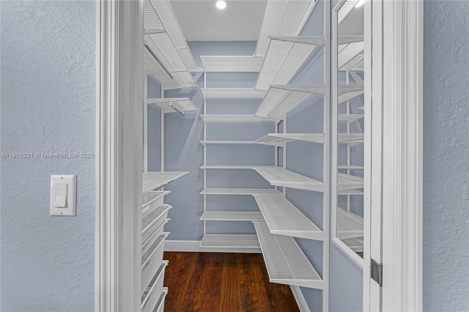 SIERRA BAY - Residential