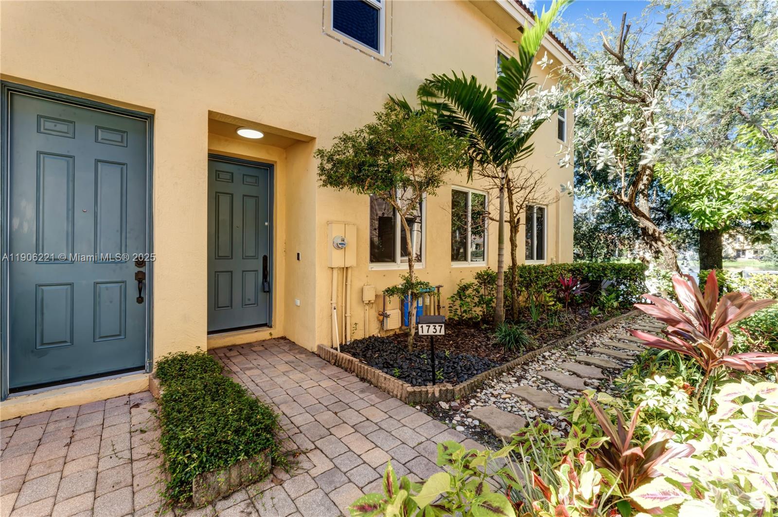 SIERRA BAY - Residential