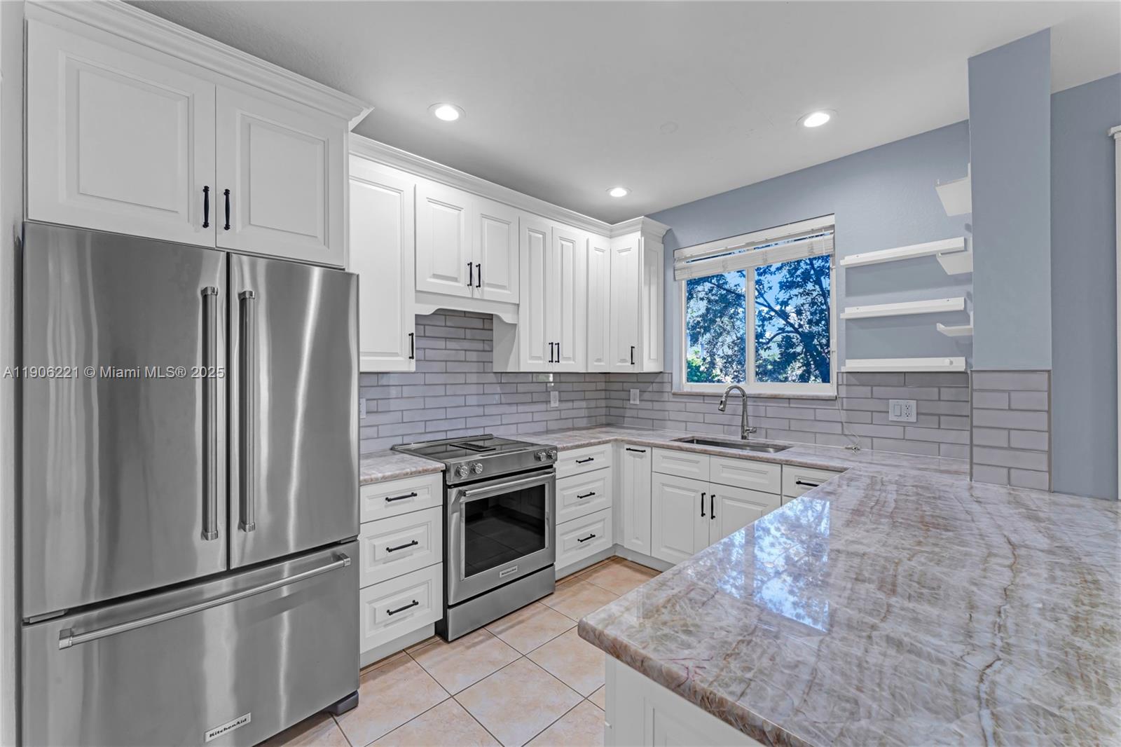 SIERRA BAY - Residential