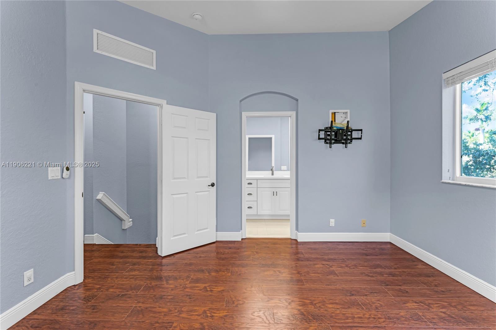 SIERRA BAY - Residential