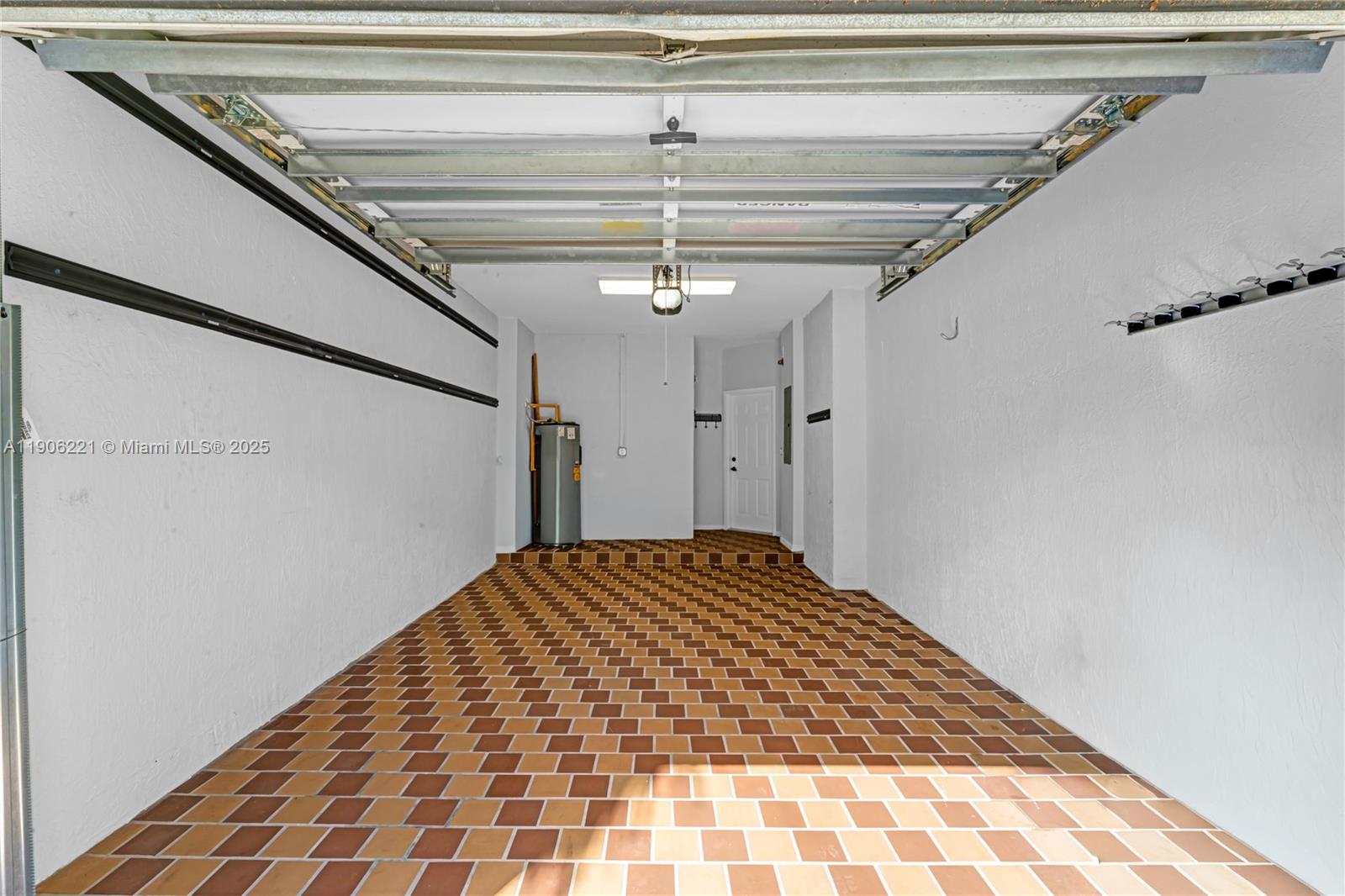 SIERRA BAY - Residential