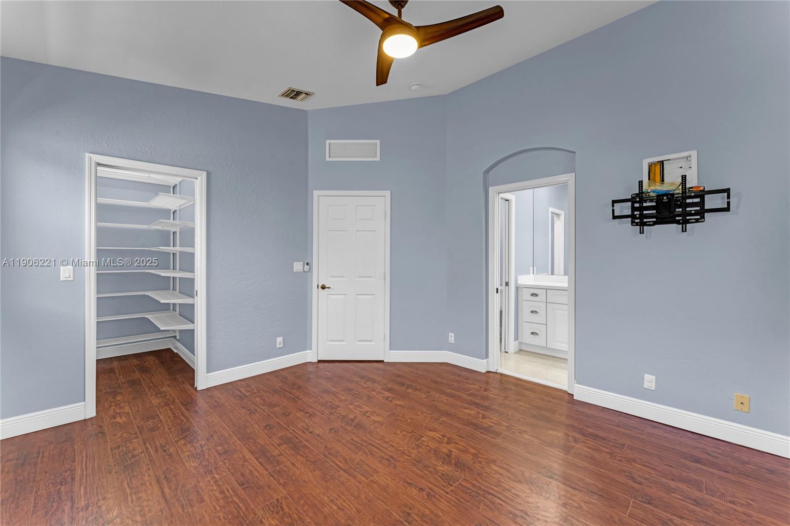 SIERRA BAY - Residential