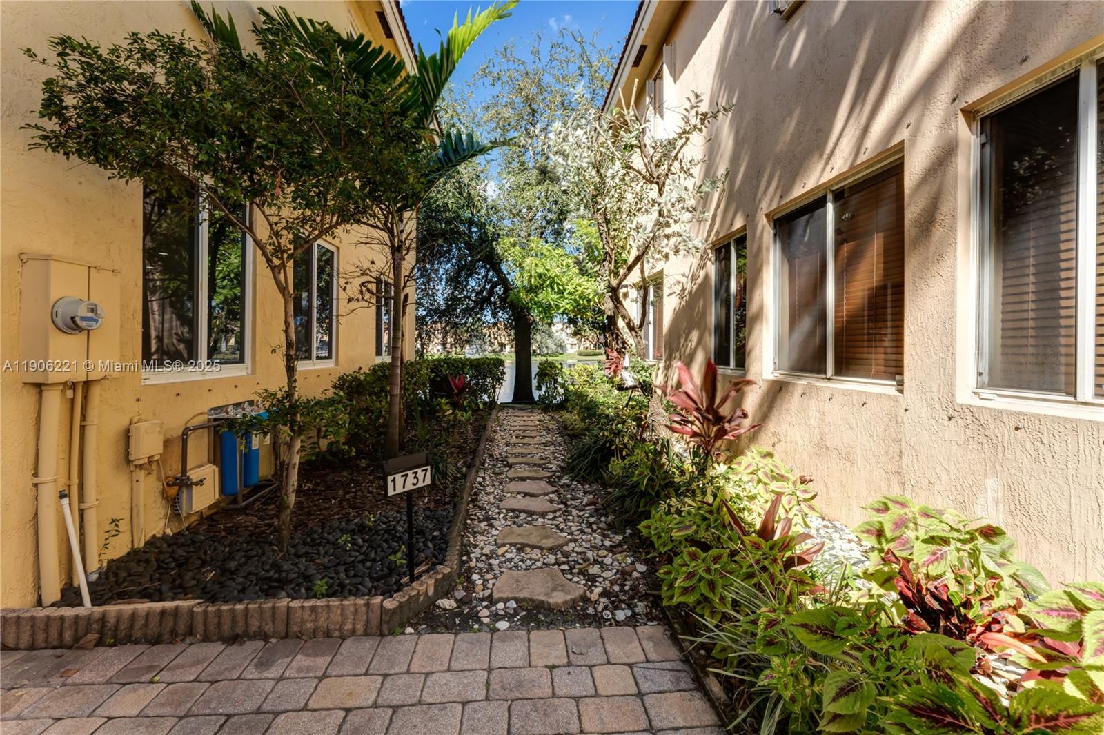 SIERRA BAY - Residential