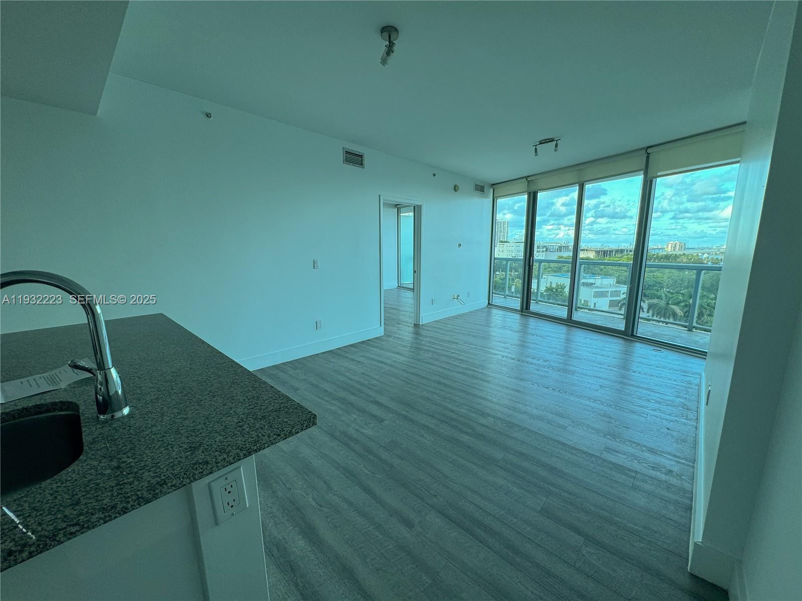 MARINABLUE CONDO - Residential Lease