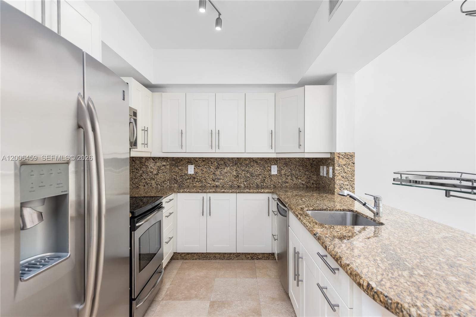 DOWNTOWN DADELAND CONDO N - Residential