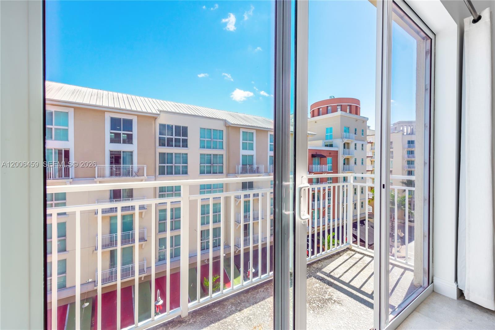 DOWNTOWN DADELAND CONDO N - Residential