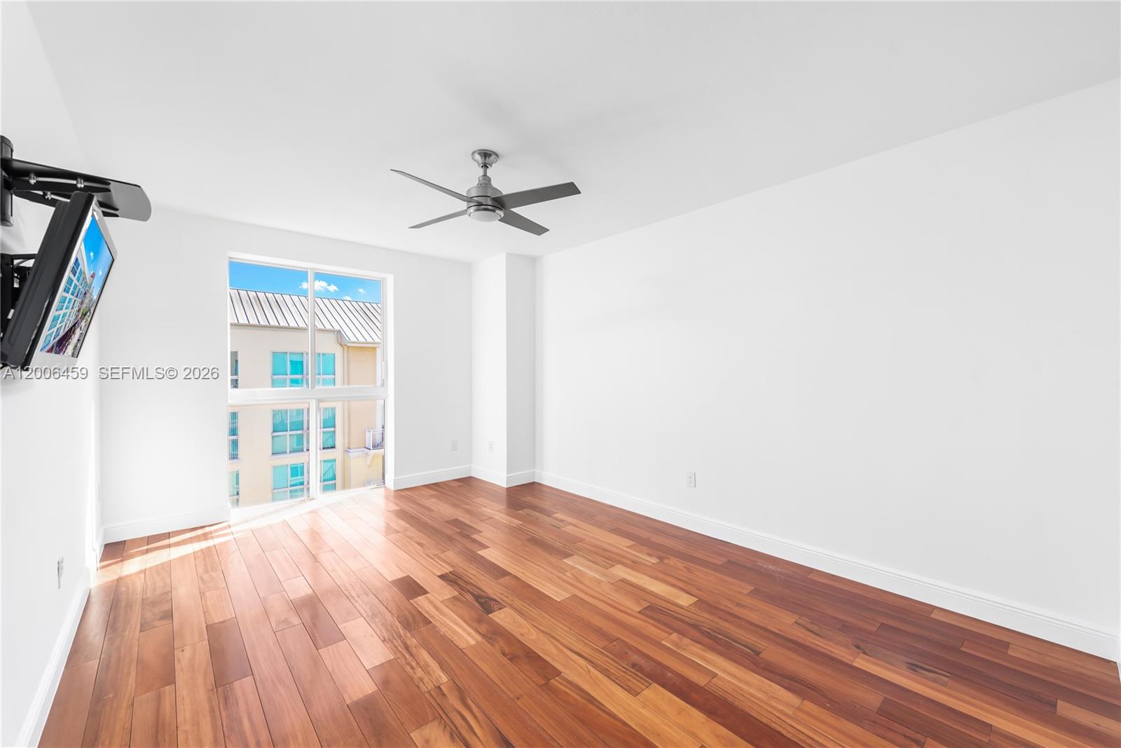 DOWNTOWN DADELAND CONDO N - Residential