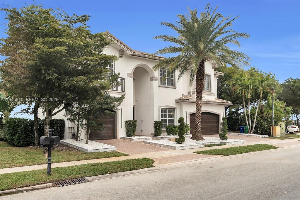 Photo of 17809 SW 54th St, Miramar, FL 33029 (MLS # A11945810)