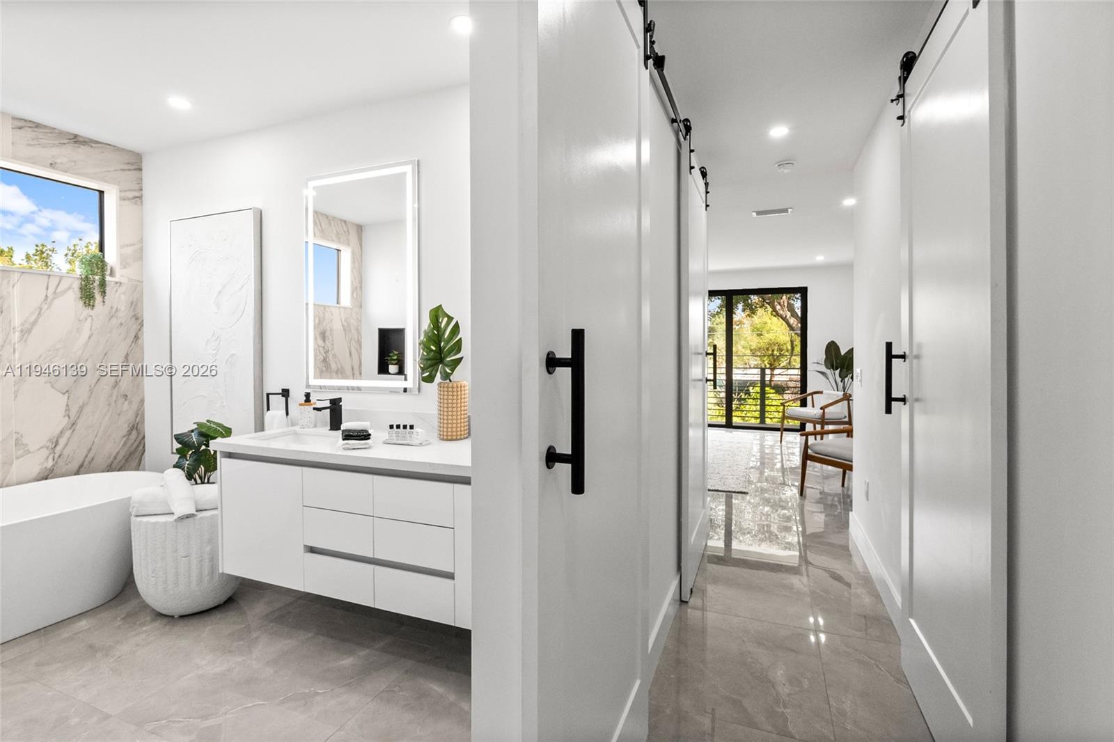 LAUDERDALE - Residential Lease