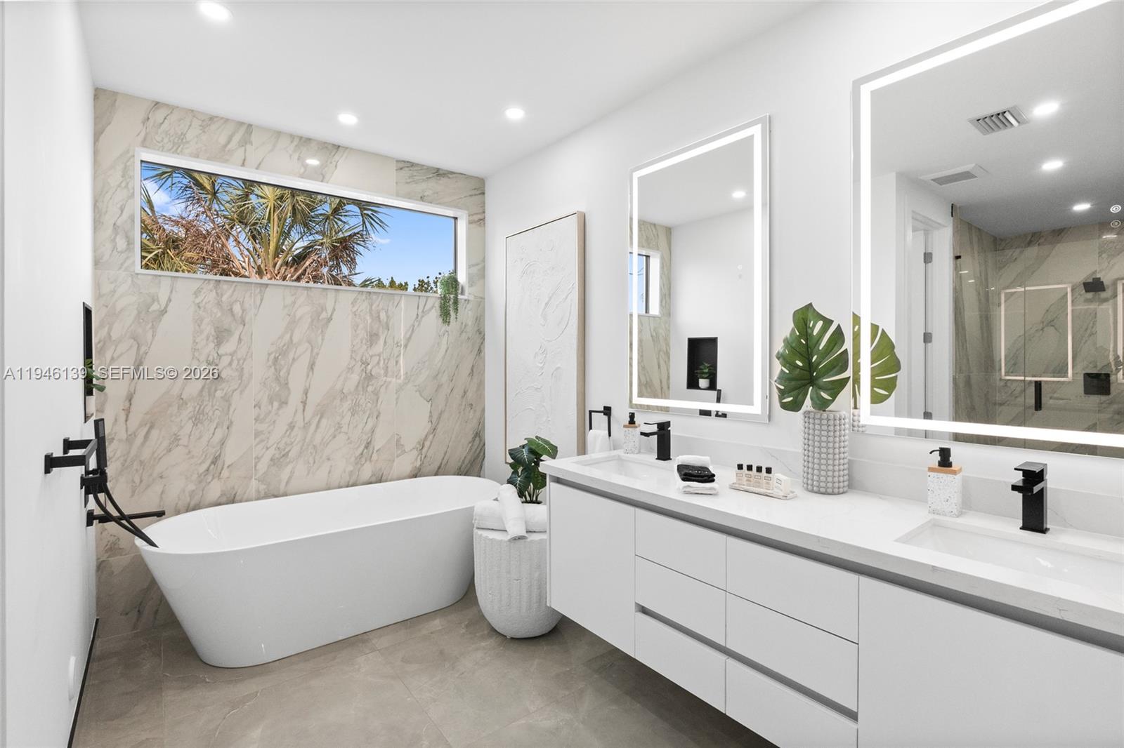 LAUDERDALE - Residential Lease