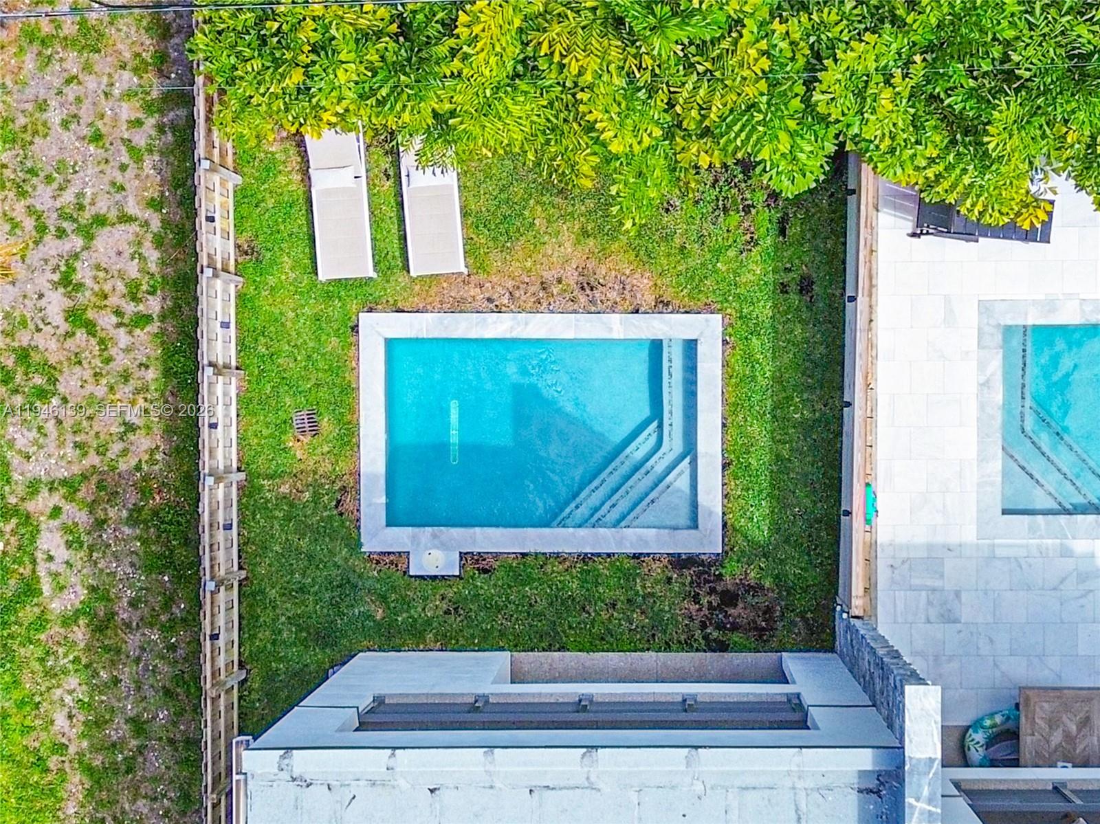 LAUDERDALE - Residential Lease