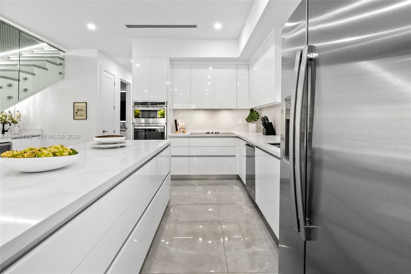 LAUDERDALE - Residential Lease