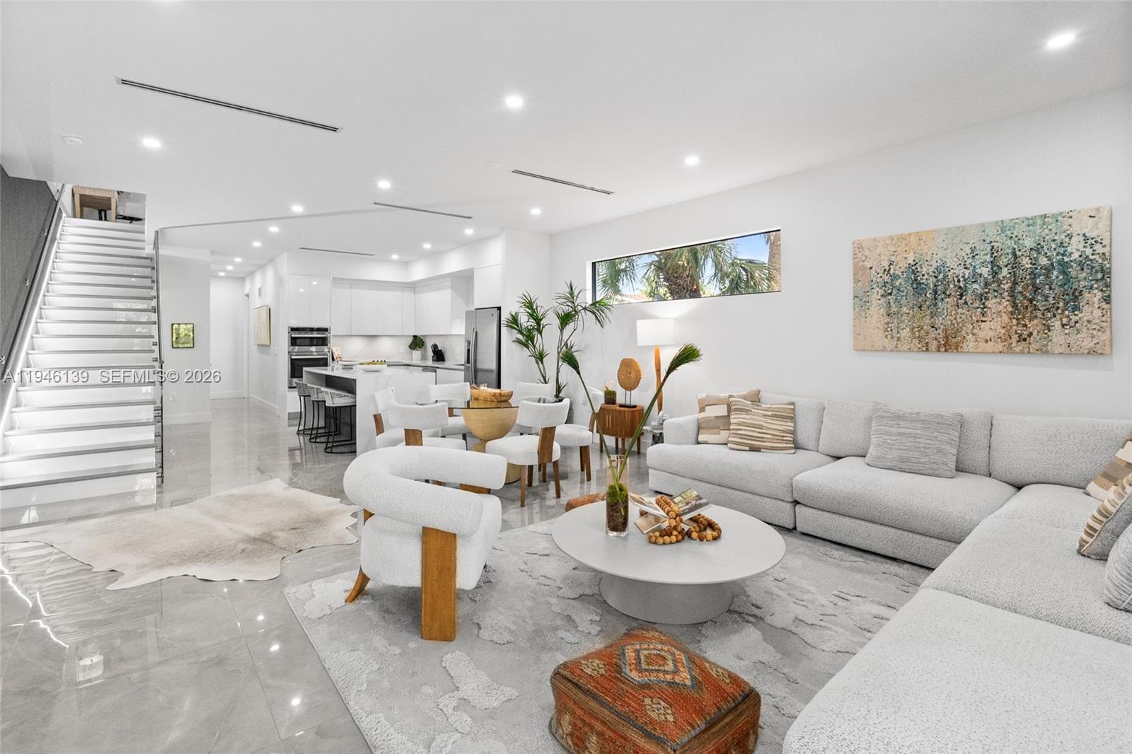 LAUDERDALE - Residential Lease