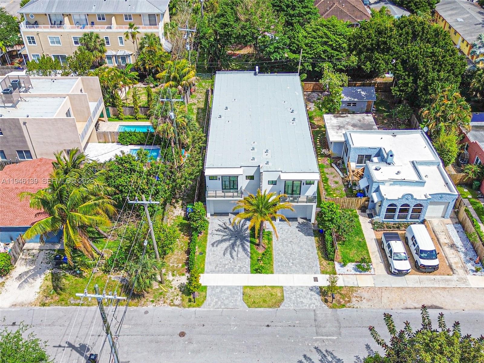 LAUDERDALE - Residential Lease