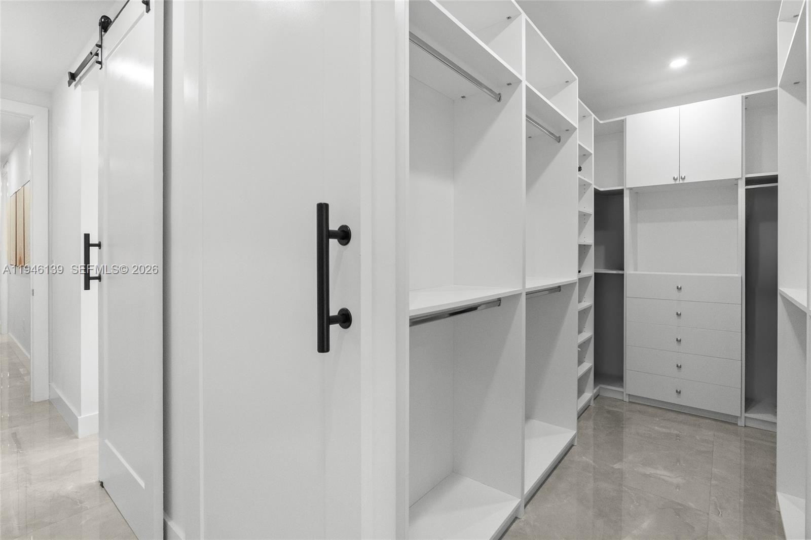 LAUDERDALE - Residential Lease