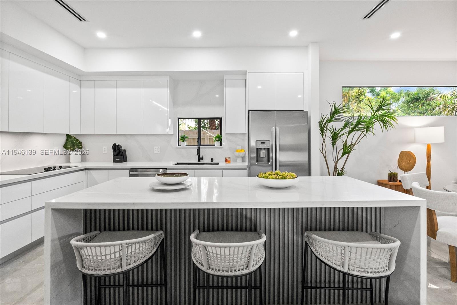 LAUDERDALE - Residential Lease