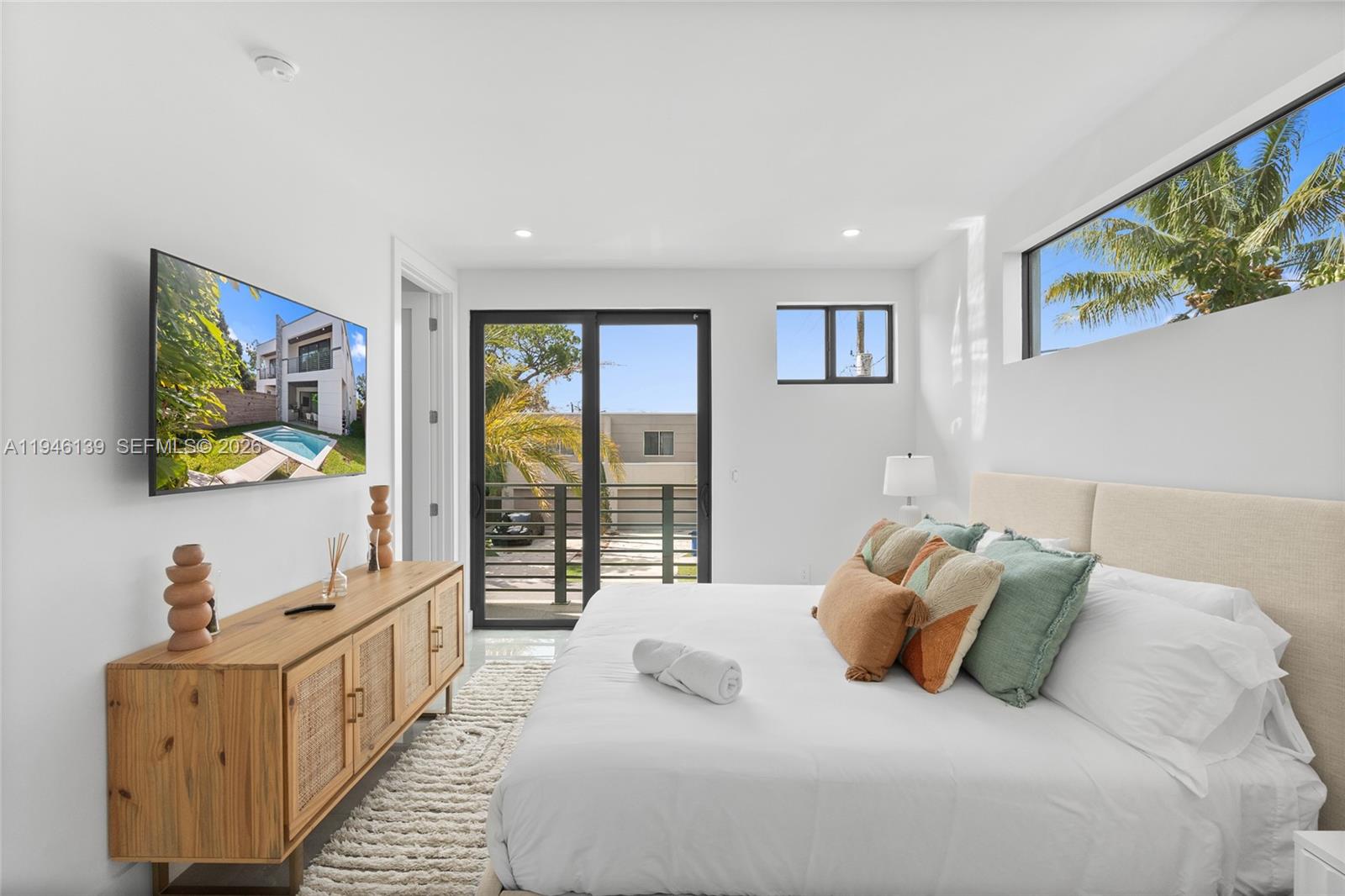 LAUDERDALE - Residential Lease