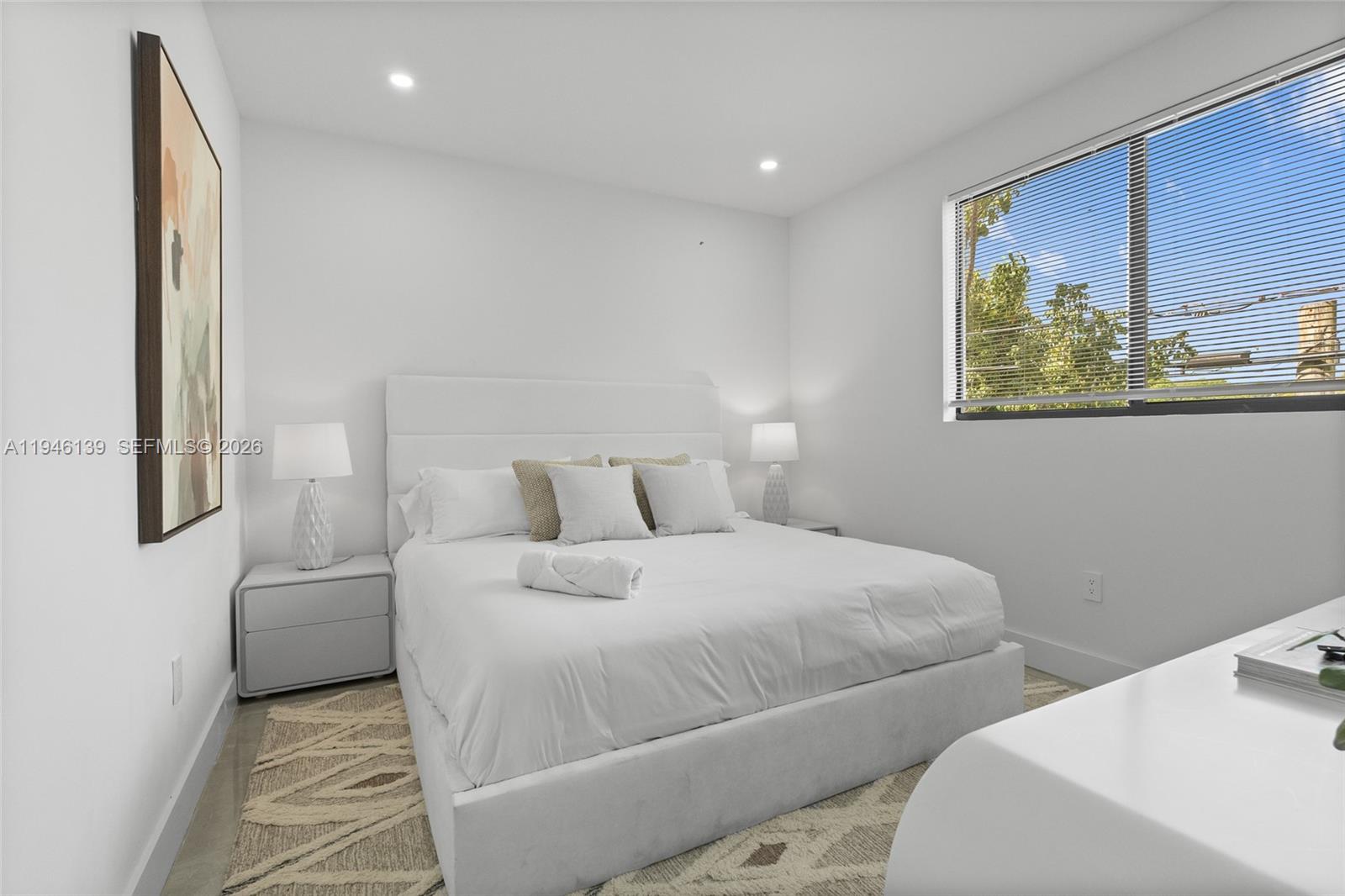 LAUDERDALE - Residential Lease