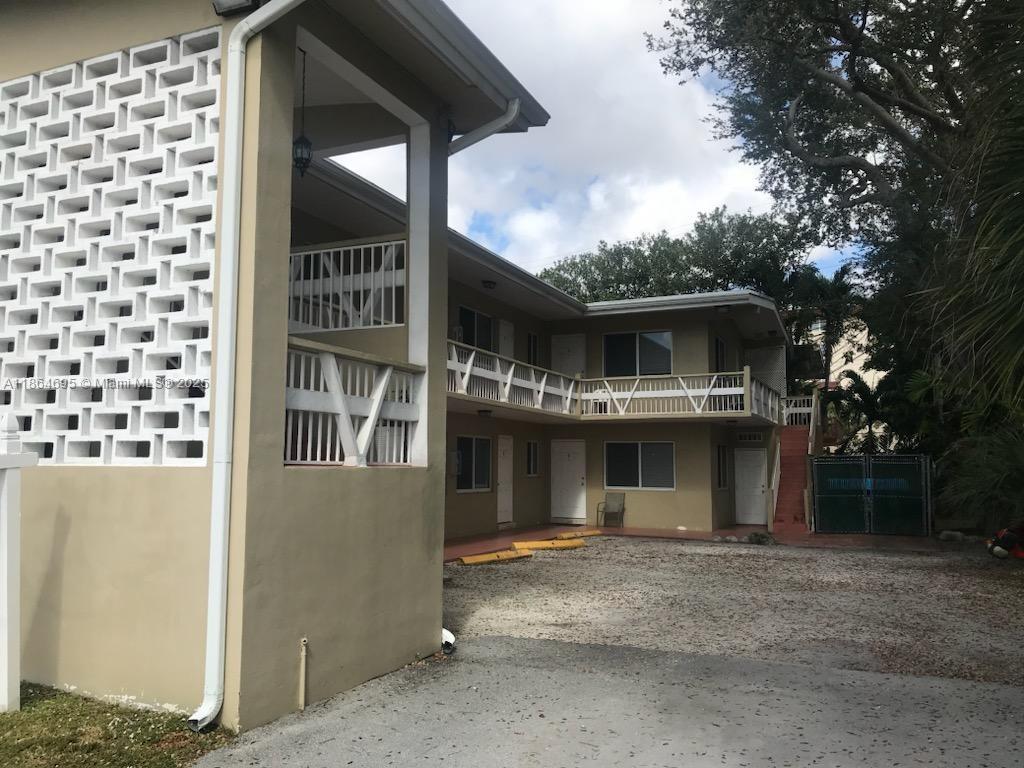 Renovated 2bed/1bath for in remodeled 8 units 2 story building 1 block west of Biscayne Blvd, close to universities, transportation, downtown Miami, beaches, shops and restaurants, maintenance includes, shared washer/dryer, water/sewer, trash removal and pest control - no pets please.