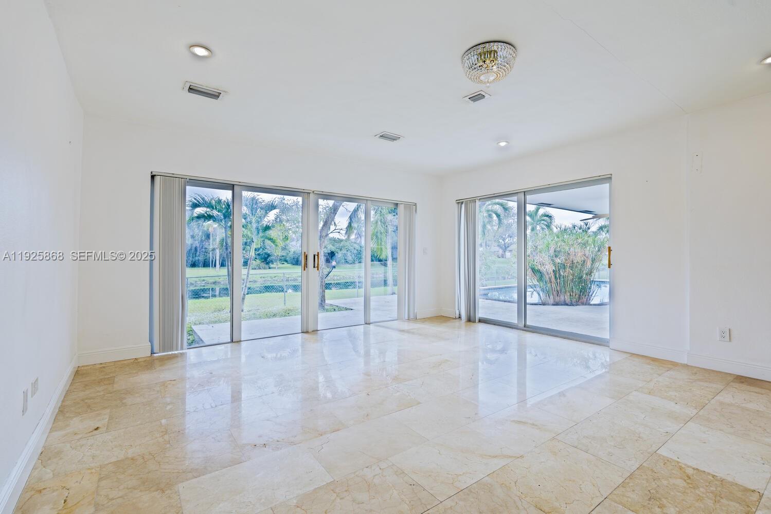 CHARLOTTE ESTATES - Residential Lease