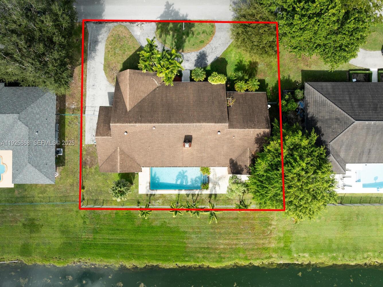 CHARLOTTE ESTATES - Residential Lease