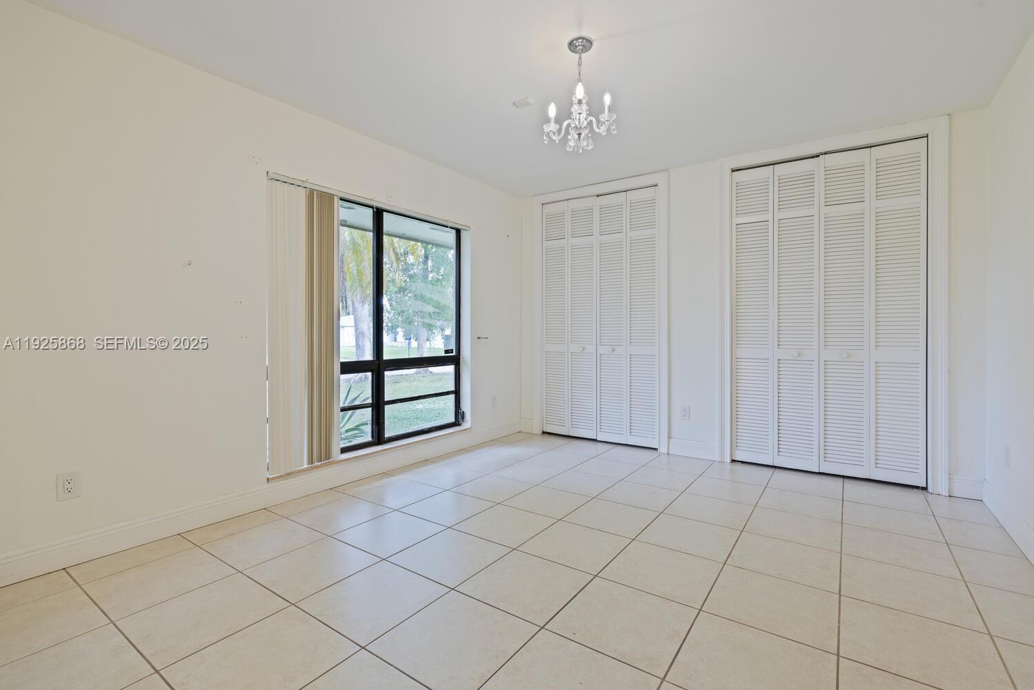 CHARLOTTE ESTATES - Residential Lease