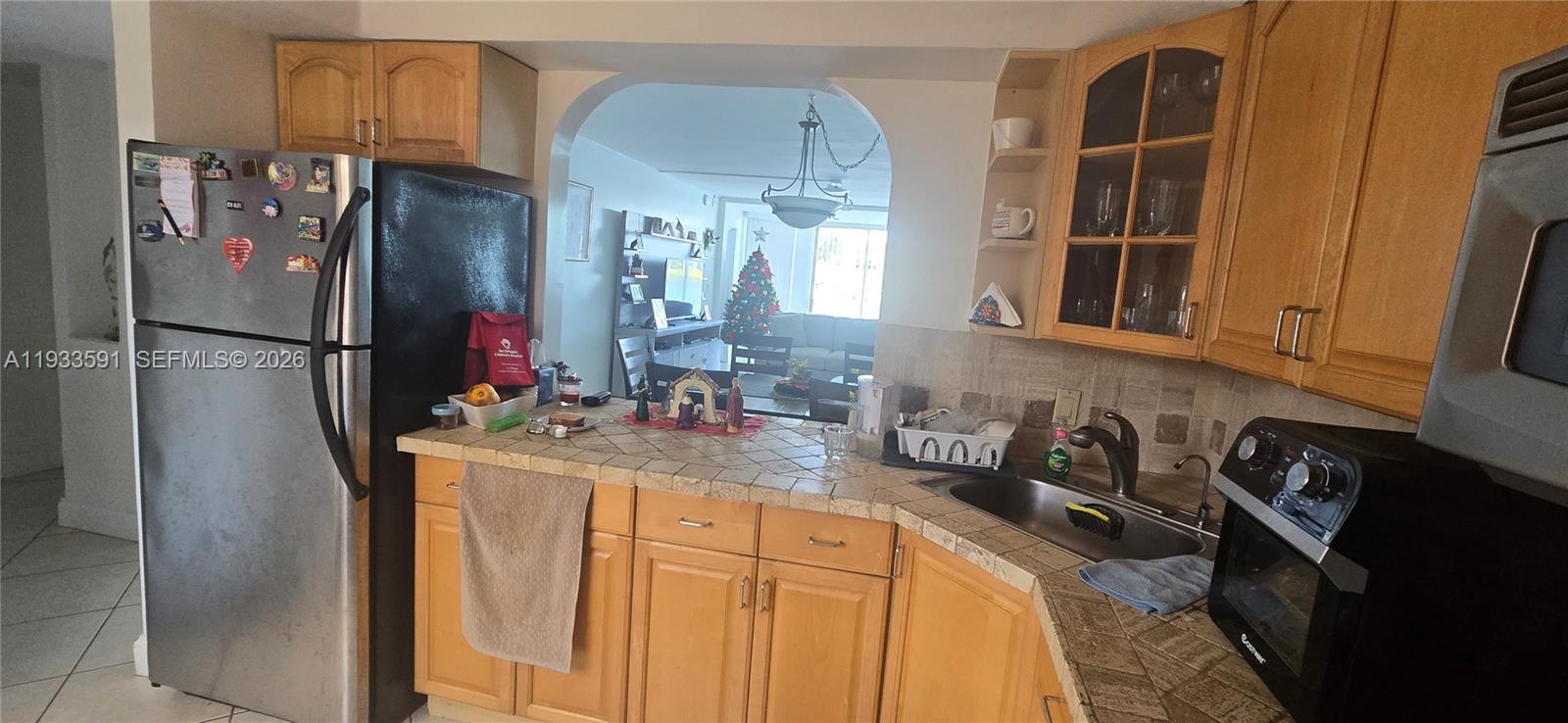 FIRST FORUM CONDO - Residential