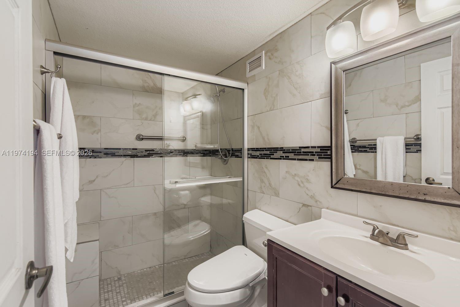 WAVE CONDO - Residential Lease