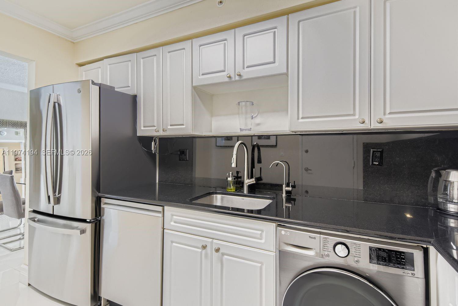 WAVE CONDO - Residential Lease