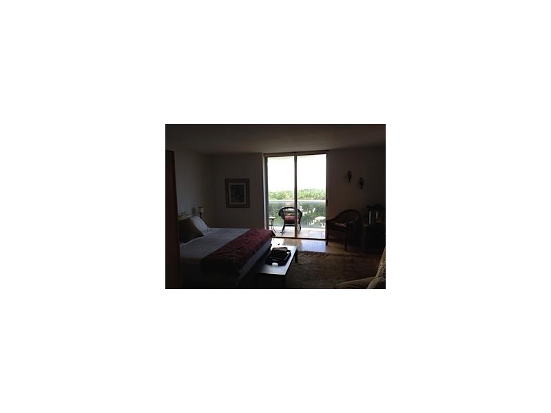 SUNSET HARBOUR NORTH COND - Residential Lease