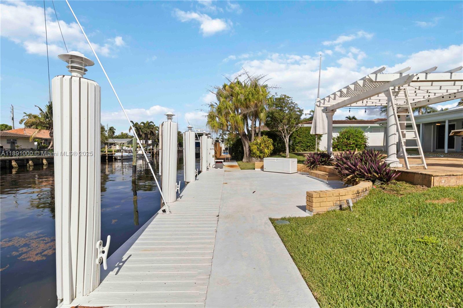 HARBOR VILLAGE SEC F - Residential Lease