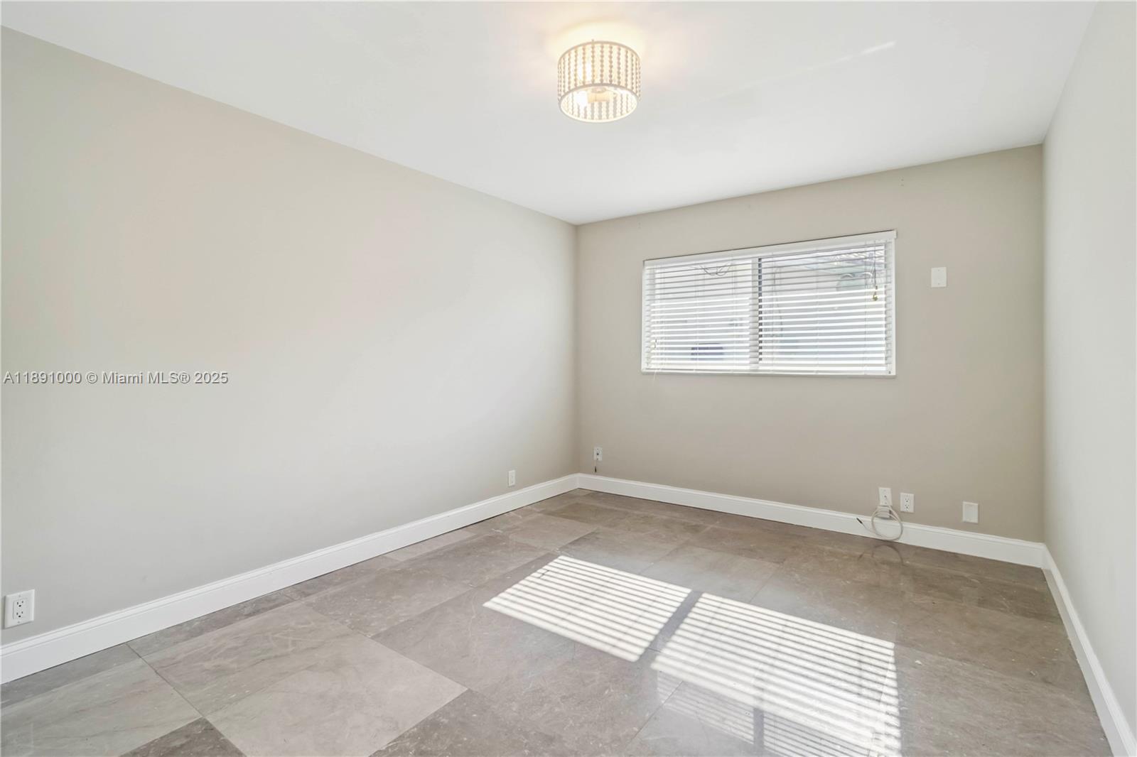 HARBOR VILLAGE SEC F - Residential Lease