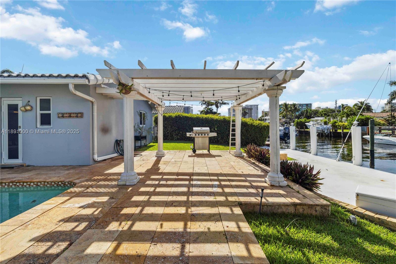 HARBOR VILLAGE SEC F - Residential Lease