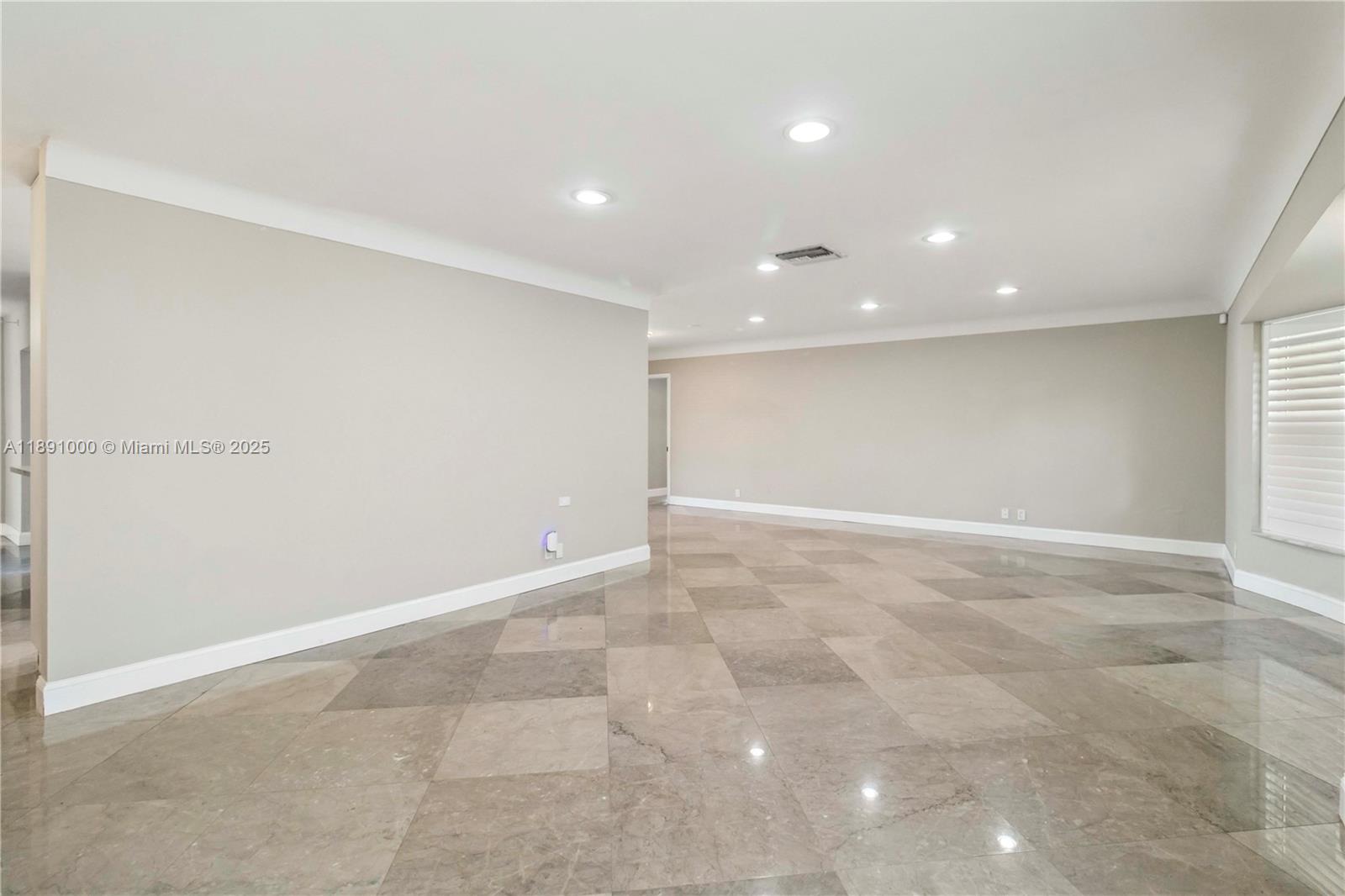 HARBOR VILLAGE SEC F - Residential Lease