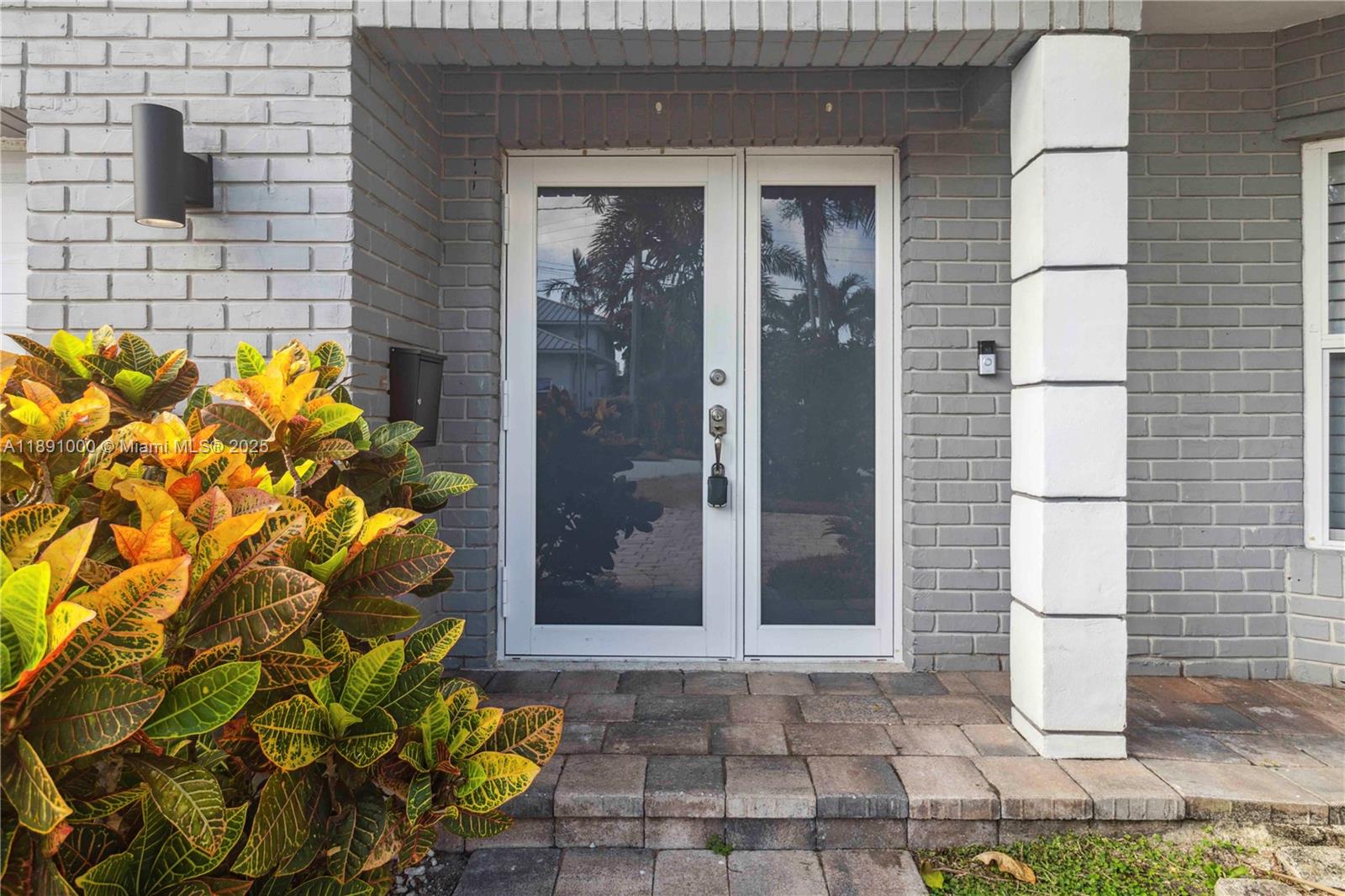 HARBOR VILLAGE SEC F - Residential Lease