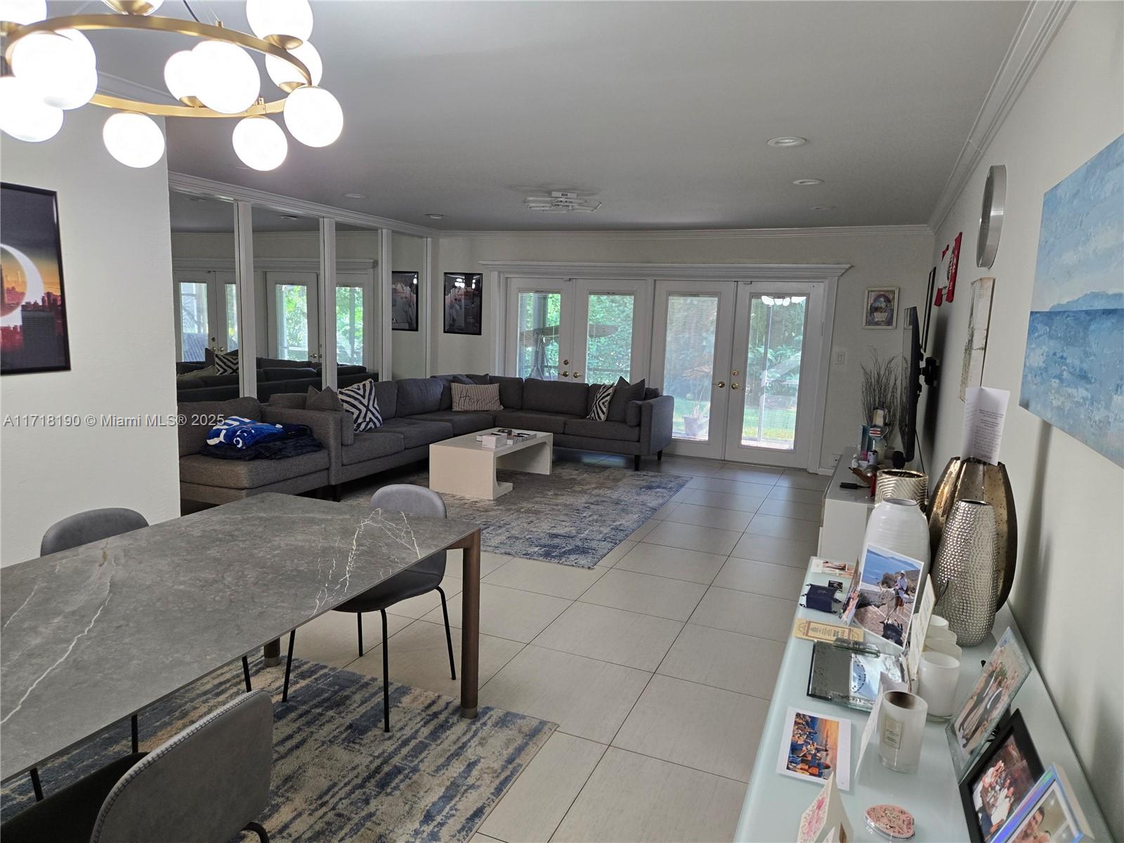 LAS HACIENDAS TOWNHOUSE C - Residential