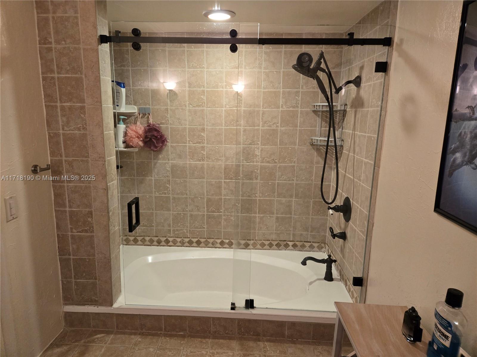 LAS HACIENDAS TOWNHOUSE C - Residential