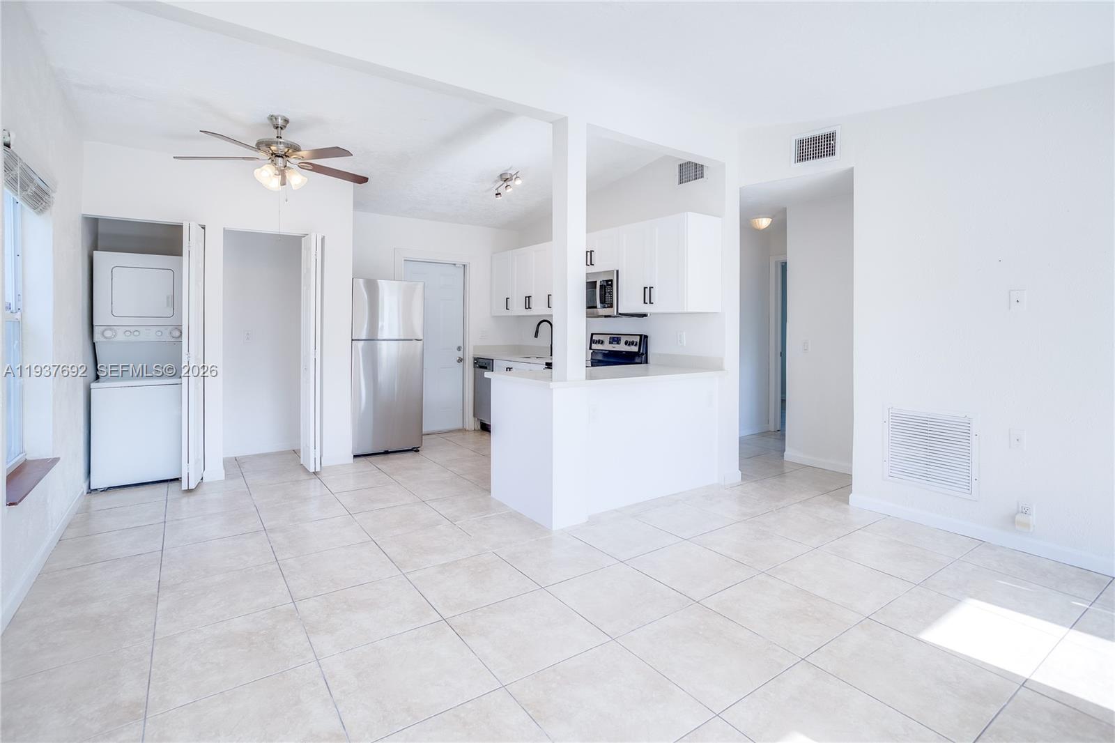 ROOSEVELT ESTATES - Residential