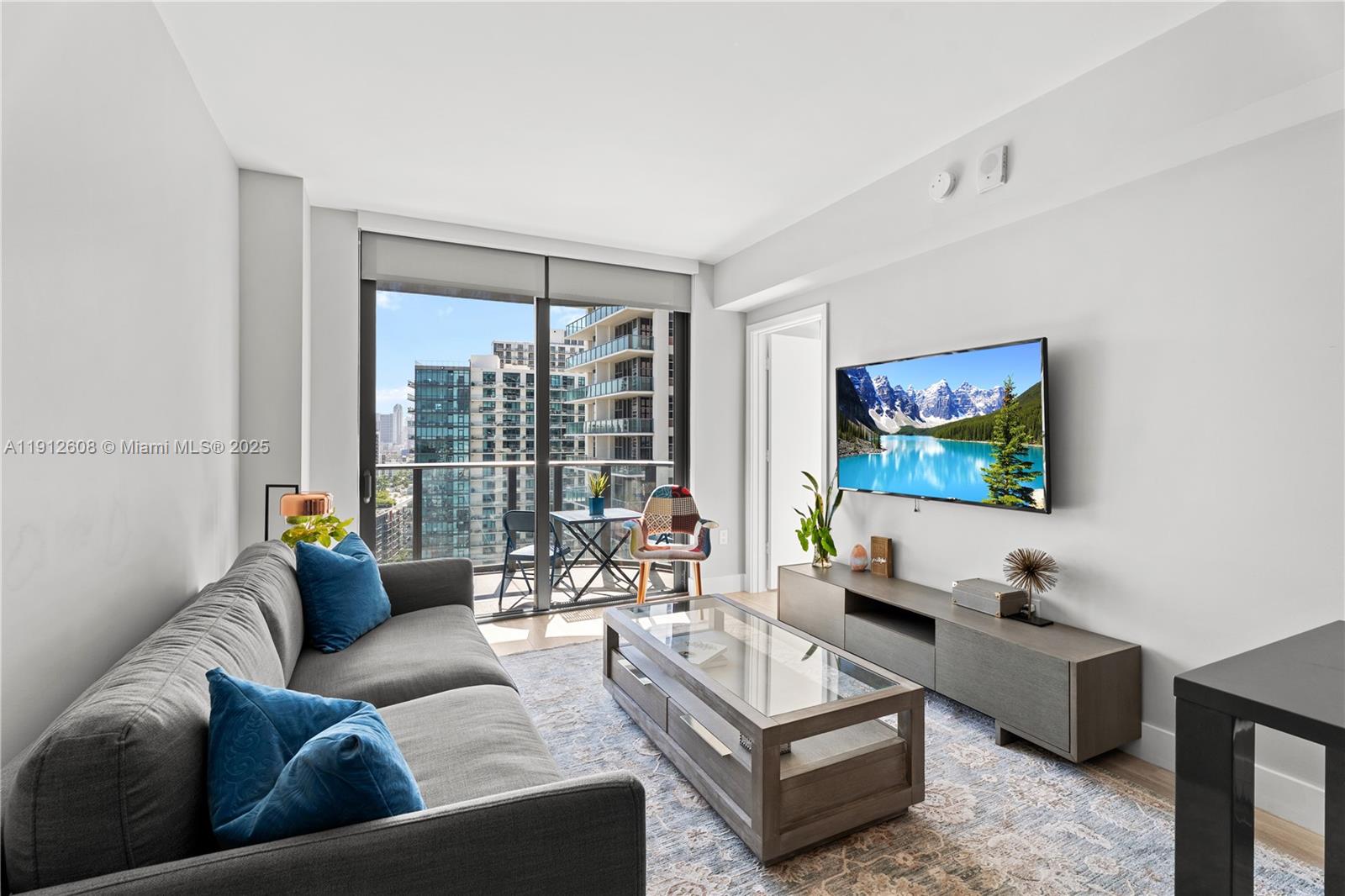 3401 MIDTOWN CONDO - Residential