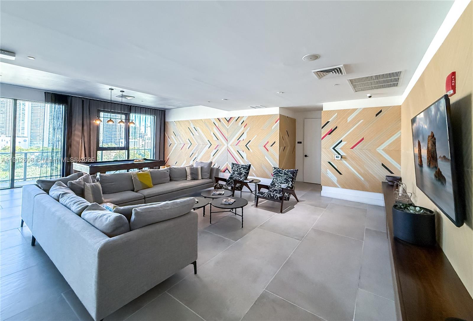 3401 MIDTOWN CONDO - Residential