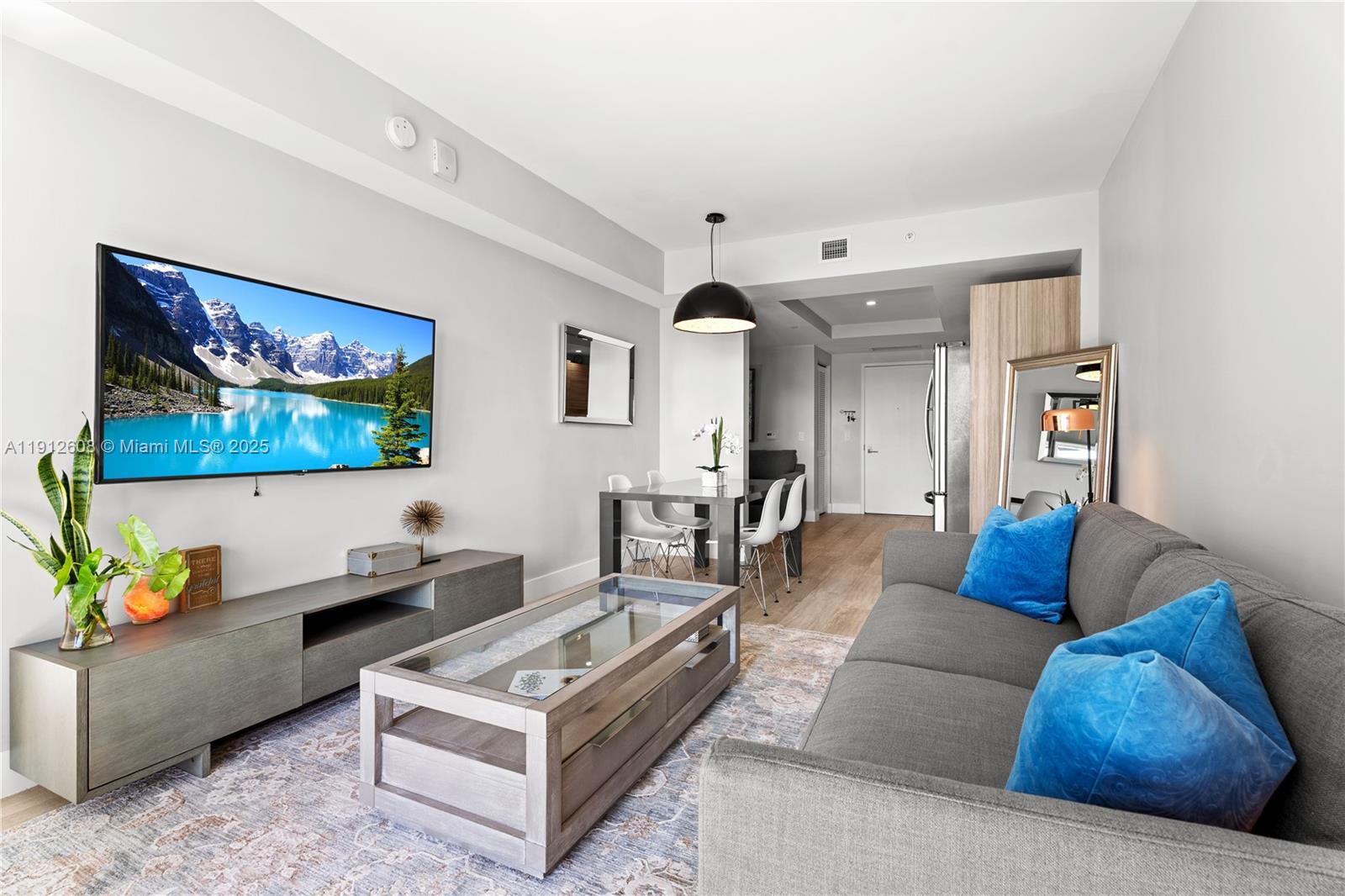 3401 MIDTOWN CONDO - Residential