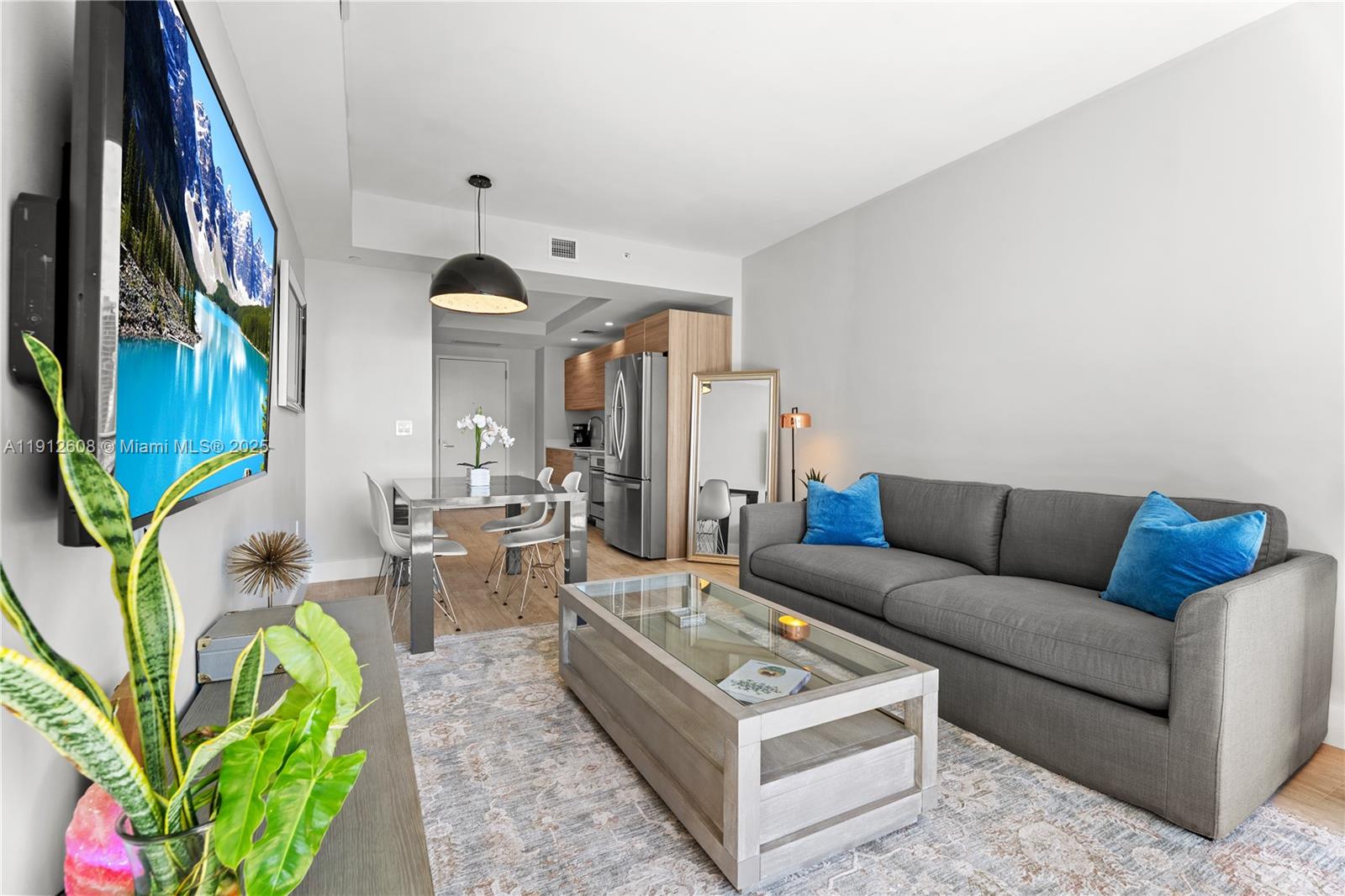 3401 MIDTOWN CONDO - Residential