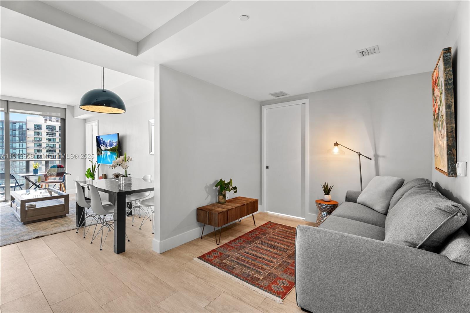 3401 MIDTOWN CONDO - Residential