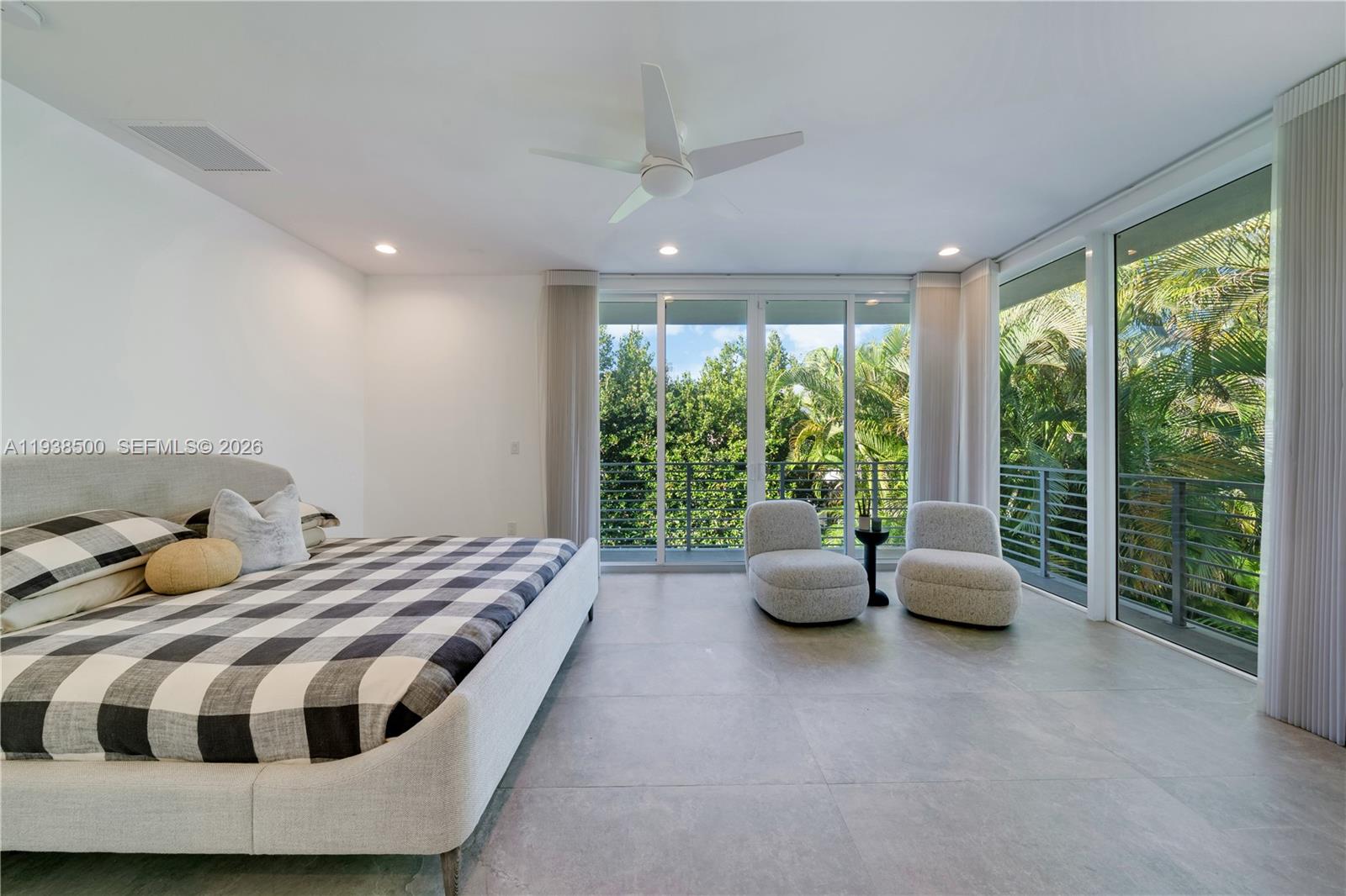 3072-3074 INDIANA ST COND - Residential